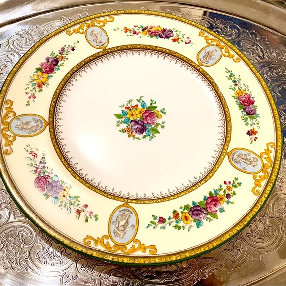 Set of 12 Wedgwood Dinnerware Plates England - Picture 1 of 7